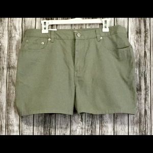 NWT - Tommy Hilfiger Shorts